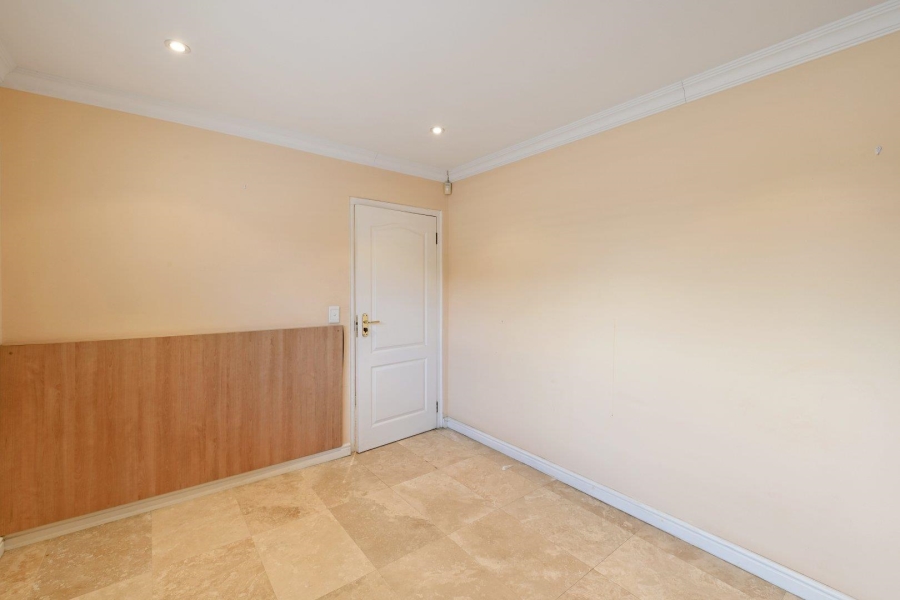 To Let 3 Bedroom Property for Rent in Fish Hoek Western Cape